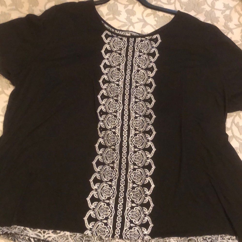 Black & white top